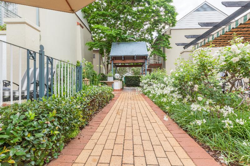 Courtyard Hotel Arcadia Pretoria Exterior foto