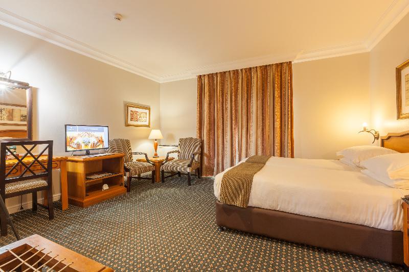 Courtyard Hotel Arcadia Pretoria Exterior foto